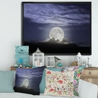 DesignArt 'Полска месечина се издига во облачно ноќно небо' Наутичко и крајбрежно врамено платно wallидна уметност печатење